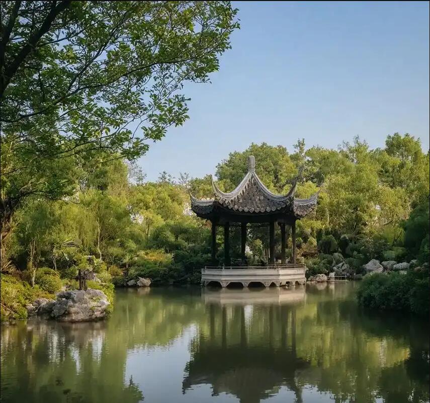 雨湖区含蕾培训有限公司